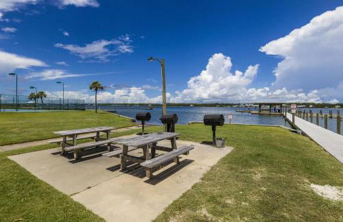 Salt and Light Surf & Racquet 204B - Photo 31