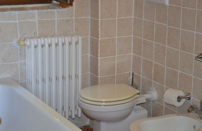 House With Private Garden in the Crete Senesi - Photo 10