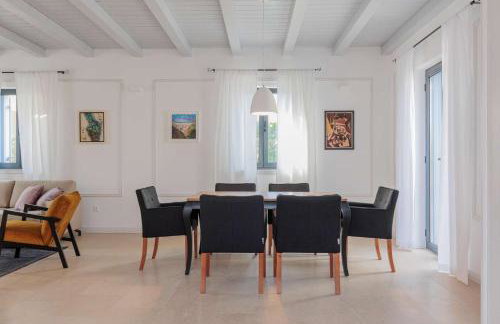 Seafront Villa Adriatica with pool - Photo 20