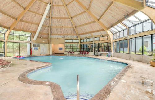 Community Indoor Pool Tannersville Townhome - Foto 33