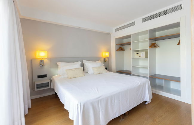 Hipotels Apartamentos Cala Bona - Photo 4