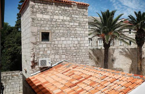 Old town house - Photo 30