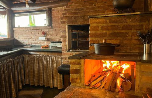 Casa de Hospedes Chalé Rustico com Banheira e Piscina Privativa a 1h de SP Espaço Totalmente Privativo - Foto 48