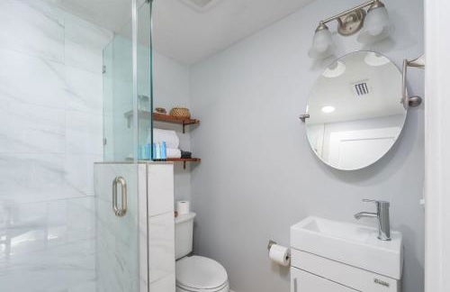 Urban Loft - City Center Walk to Everything - Photo 18