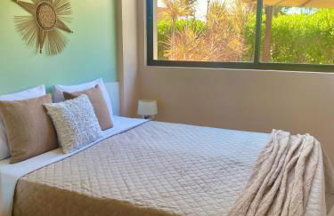 Apto Beira Mar Térreo com área gourmet Praia de Muro Alto - Foto 23