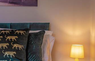 3 Bed Spacious Stylish House, Southampton - Off Road Parking & Private Garden - Sleeps 7, Close to City Centre - by Blue Puffin Stays - Photo 7