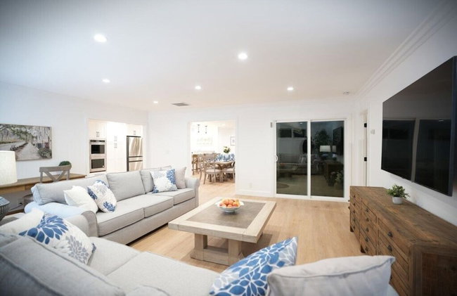 Awesome 5 Bedroom 3 Bath Pool Home With In-ground Jacuzzi - Foto 39