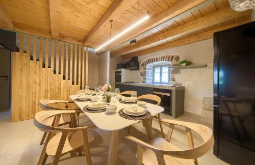 Luxury Jerini Estate - Photo 68