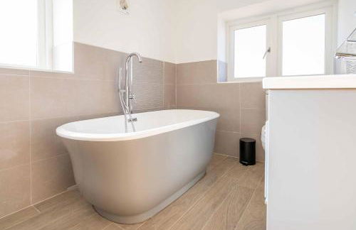 Fletland Mill and Holiday Hamlet - 18th century watermill, in stunning location near Stamford - Photo 33