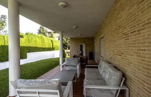 Casa Chalet Villa con piscina, jardín y aire acondicionado cerca de Valencia en La Eliana-L'Eliana - Foto 77