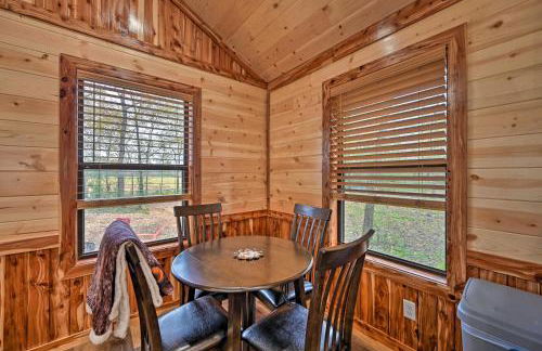 Cozy Broken Bow Cabin, Walk to the Lukfata Creek! - Foto 8