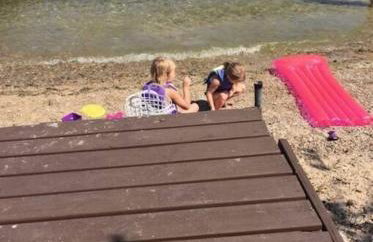 Silver Lake Estate - Private Beach - Hot Tub - Arcades - Foto 35