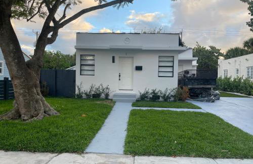 Transit-Friendly Flamingo Park Hideaway - Foto 39