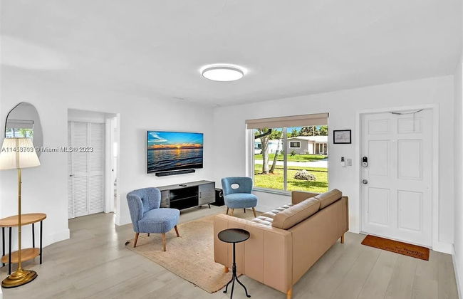 Enjoy a Comfortable Stay at this House - Photo 12