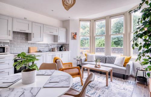 Stunning 2 Bed by the City Centre & Bute Park - Foto 19