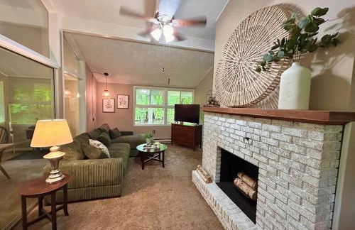 The Nest, 4BR Treetop Cabin - Foto 12