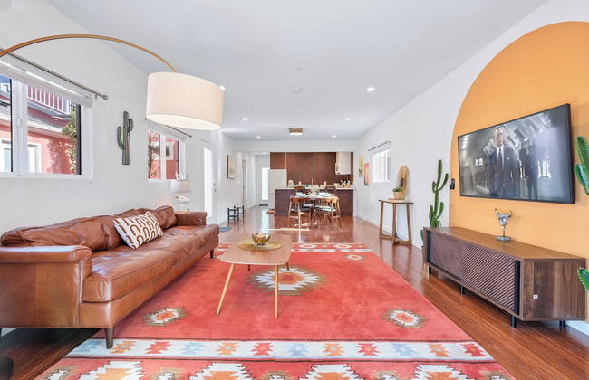 2 Units in Prime Hollywood Location Chic Renovated 1bdrs w/ Patio Avantstay - Foto 5