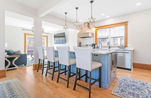 Family-friendly 4BR Near UNI for an Easy Group Stay - Foto 7