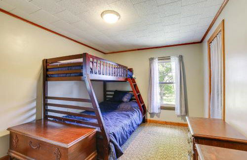 Wellsboro Farmhouse with Grill and Fire Pit! - Foto 21