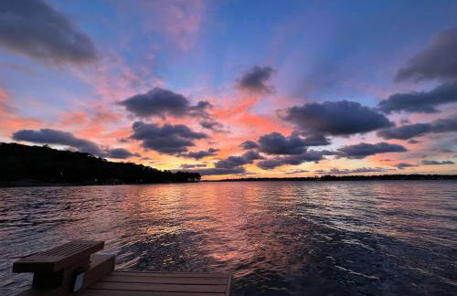 Lakefront LUXE | Pool, Spa, Jet Ski at Happy Place - Foto 55