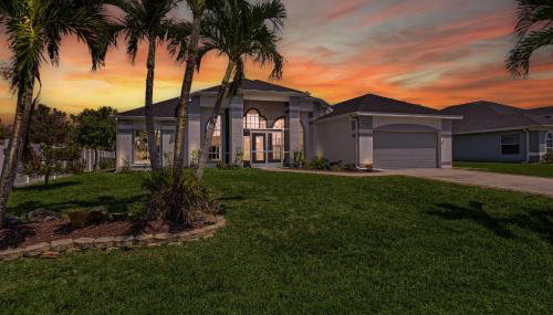 Villa w/ private heated saltwater pool, 4 BR, 7 beds - Foto 2, Garden view