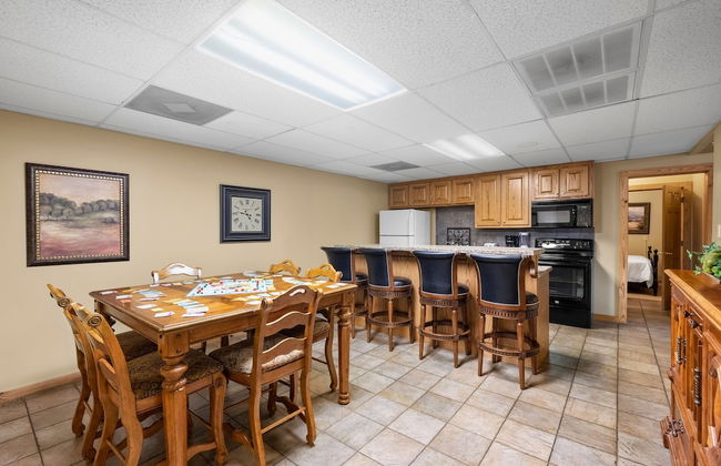 Lakeside Lodge by Avantstay Hot Tub Dock - Foto 32