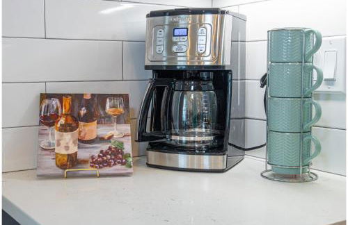 Trendy Historical Home Near Downtown Attractions - Foto 32