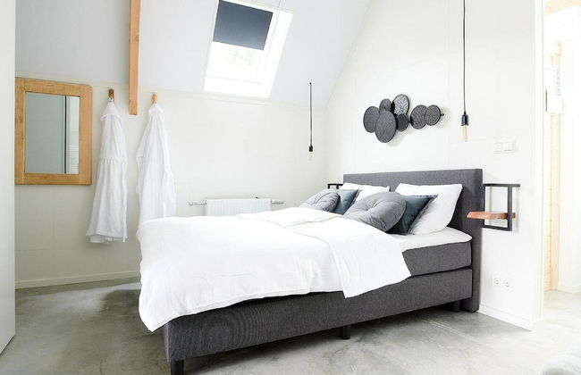 Romantic Wellness Escape - Photo 4