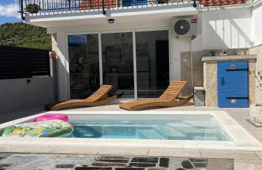 Holiday Home Cherry with pool - Photo 7