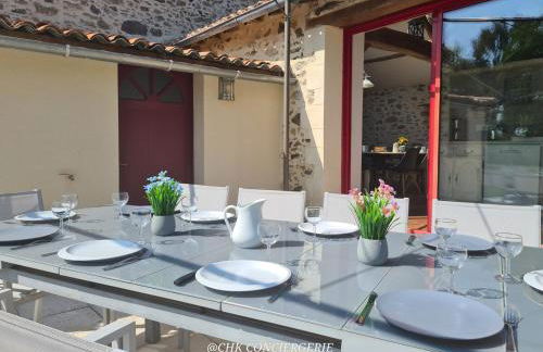 La Dorgisière - Ferme du XVIIe rénovée, grand jardin arboré à 15 min du Puy duFou - Foto 51