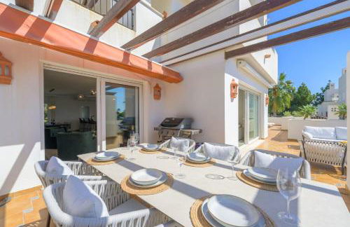 Luxurious 3-Bedroom Penthouse in Los Monteros Marbella - Foto 2