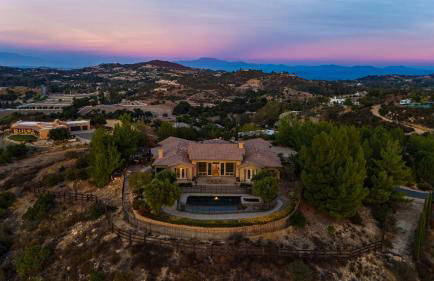 Hilltop Estate w/ Pool, Hot Tub, Fire Pit, Views Cleveland Vista by Avantstay - Foto 139