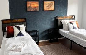 NoSpeedLimit-Design Apartment-100qm-bis zu 8 Personen-Parkpatz - Foto 1