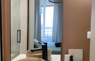 Appartement hausmannien au coeur du 7e - Photo 10