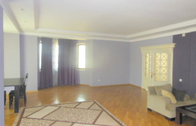 Great Triplex Villa - Photo 16