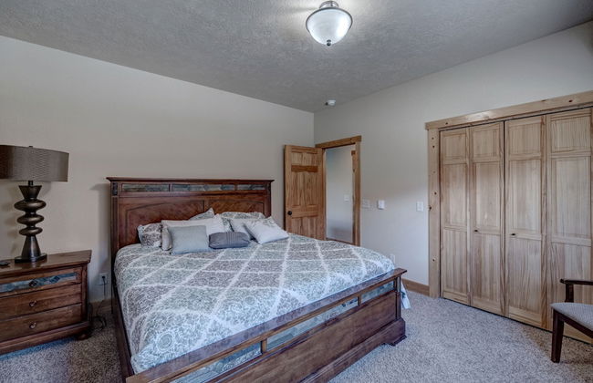 Blackmoon Chalet at Terry Peak - Photo 5