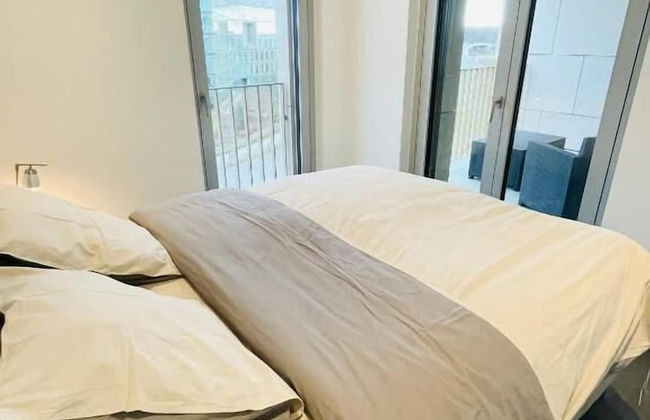 Luxury Flat with Parking & Large Terrace - Foto 2