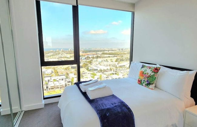 Melbourne Lifestyle Apartments - Best Views on Collins - Photo 48