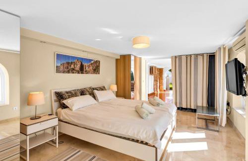 Most Luxurious Villa on the Costa del Sol - Photo 43