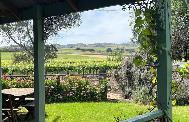 Jasmine's Cottage - Photo 33