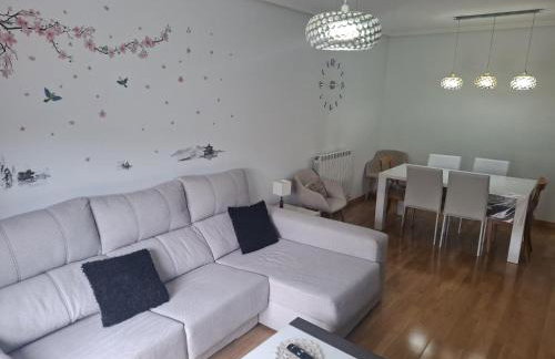 Espectacular vivienda unifamiliar con jardín en Olite - Photo 4