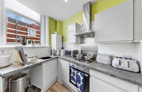 Leyton 1BR Flat Near Tube, 247 Gym, Tennis Court - Foto 23