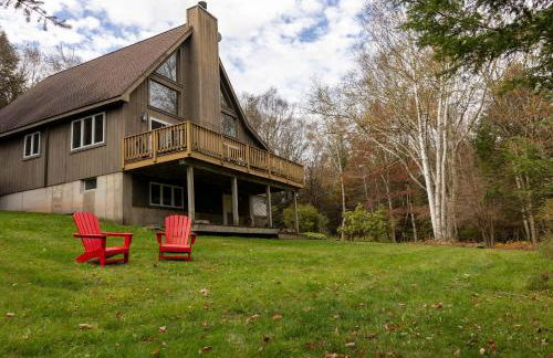 Private Chalet with Fire Pit Deck and Large Yard - Foto 33