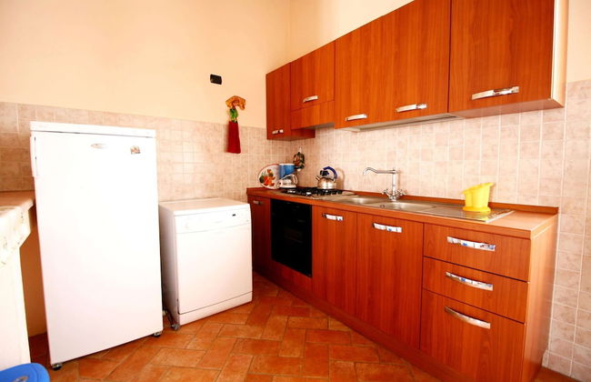 Lovely Farmhouse in Asciano With Swimming Pool - Foto 39