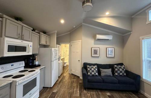 Charming Tiny Home! Close to Oxford, Sardis Lake, Safari Animal Zoo - Foto 8