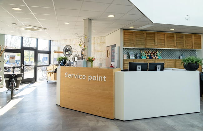 Restyled Bungalow With 2 Bathrooms, Near the Beach - Photo 2