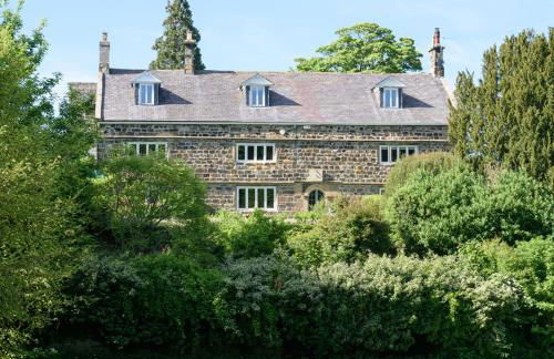 10 Bed Stunning House in village, with Hot Tub - Photo 60