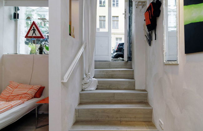 Contemporary Apartment in Kreuzberg, Berlin - Photo 20