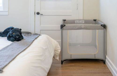 Magnolia on the Park Spacious 4BR ABODEbucks - Photo 24