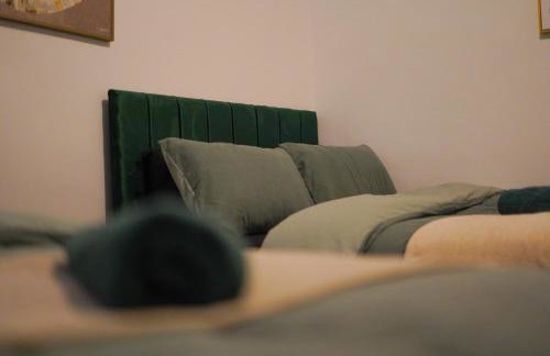 Modern 2-Bed House Free Parking Contractors & Families Friendly Rotherham - Foto 9